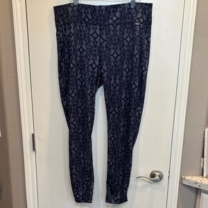 Patagonia Women's Capilene Midweight Baselayer Bottoms in Arctic Ox Geo Navy XL